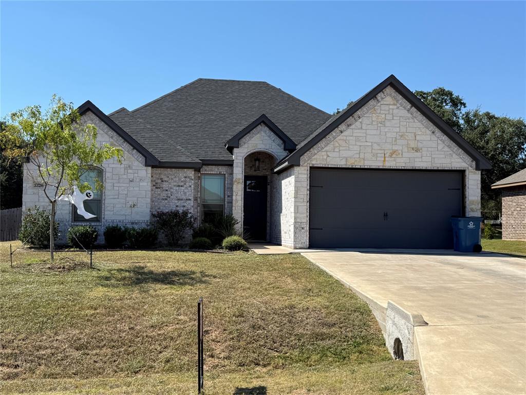 Granbury, Texas 76049, United States, 4 Bedrooms Bedrooms, ,2 BathroomsBathrooms,Residential,Active,226163