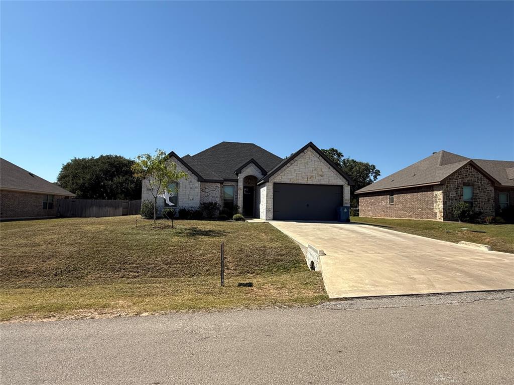 Granbury, Texas 76049, United States, 4 Bedrooms Bedrooms, ,2 BathroomsBathrooms,Residential,Active,226163