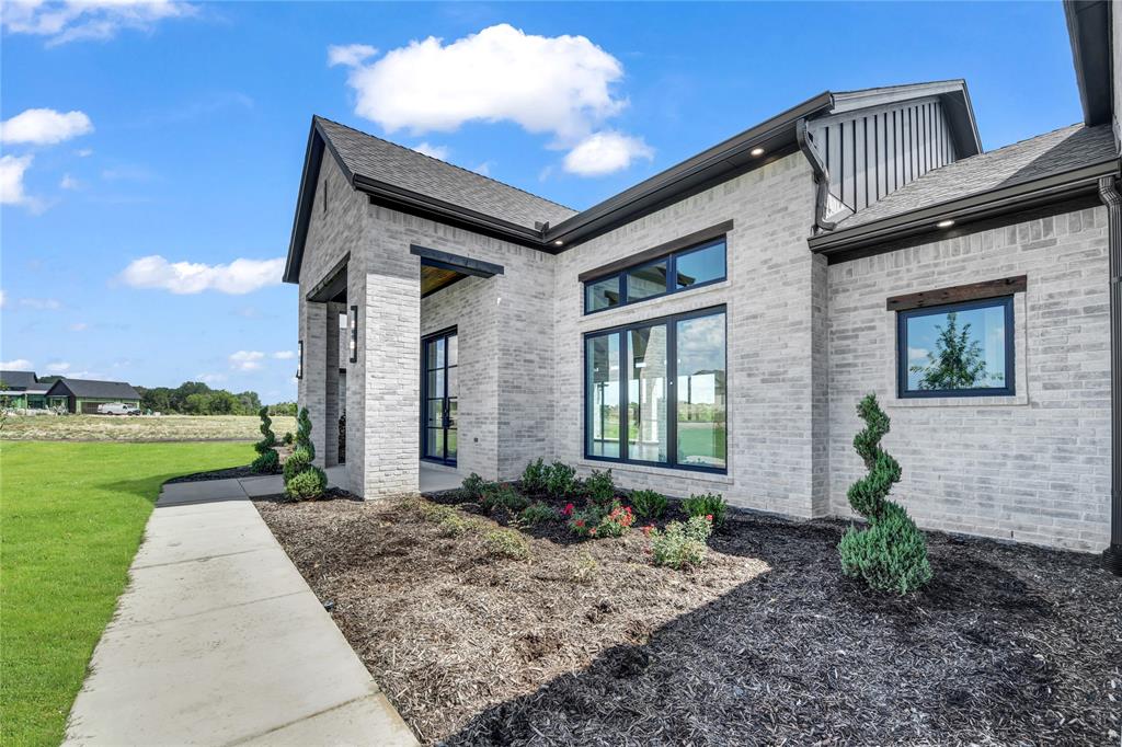 5024 Frost Creek