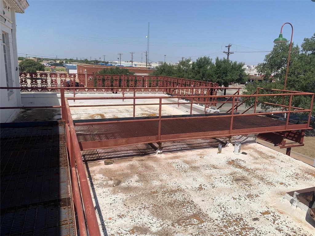 Elmwood West - Commercial Sale