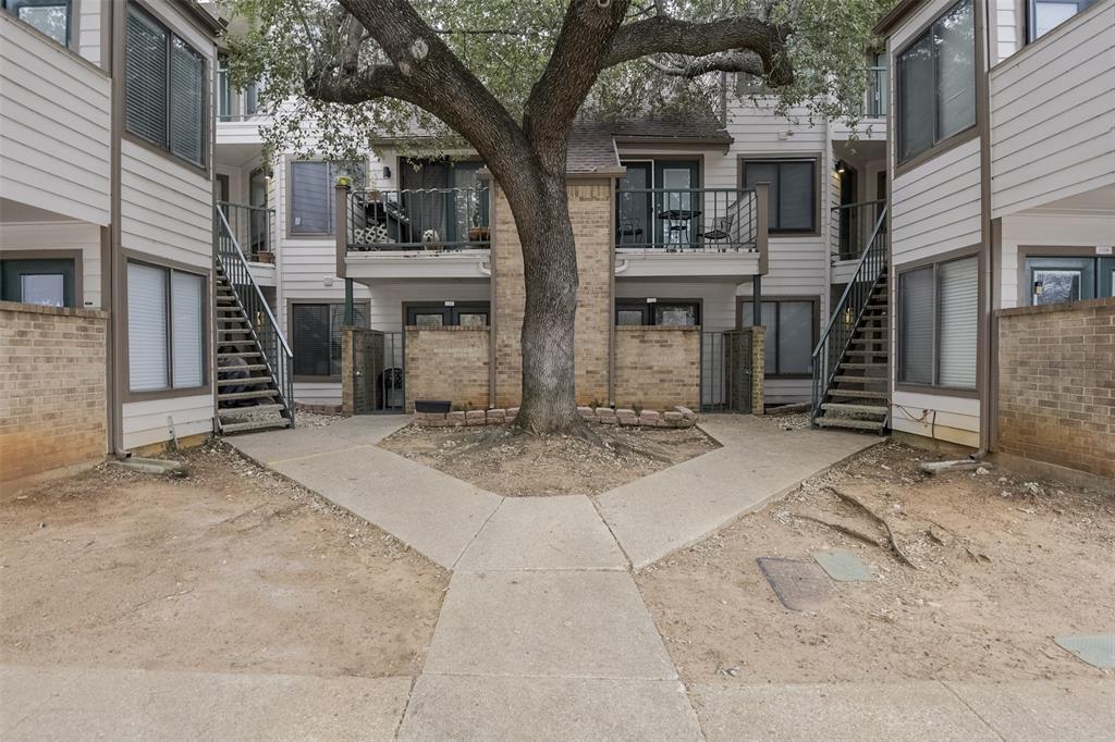 Arlington Oaks Condo - Residential