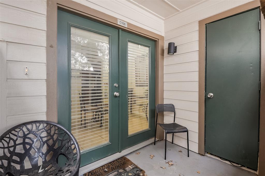 Arlington Oaks Condo - Residential