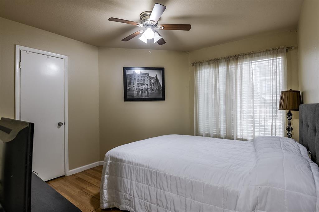 Arlington Oaks Condo - Residential
