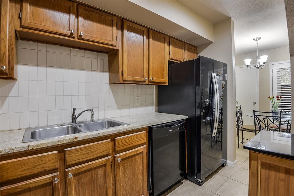 Arlington Oaks Condo - Residential