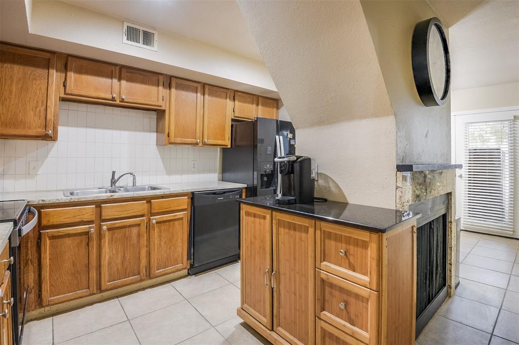 Arlington Oaks Condo - Residential