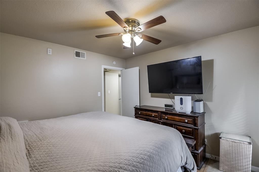 Arlington Oaks Condo - Residential