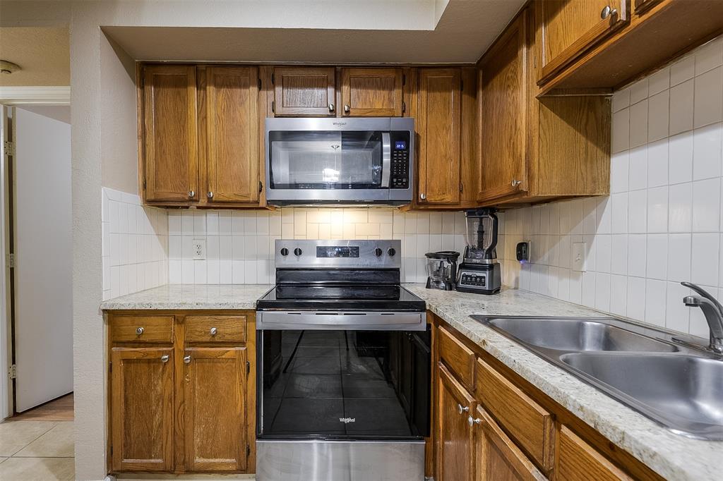 Arlington Oaks Condo - Residential