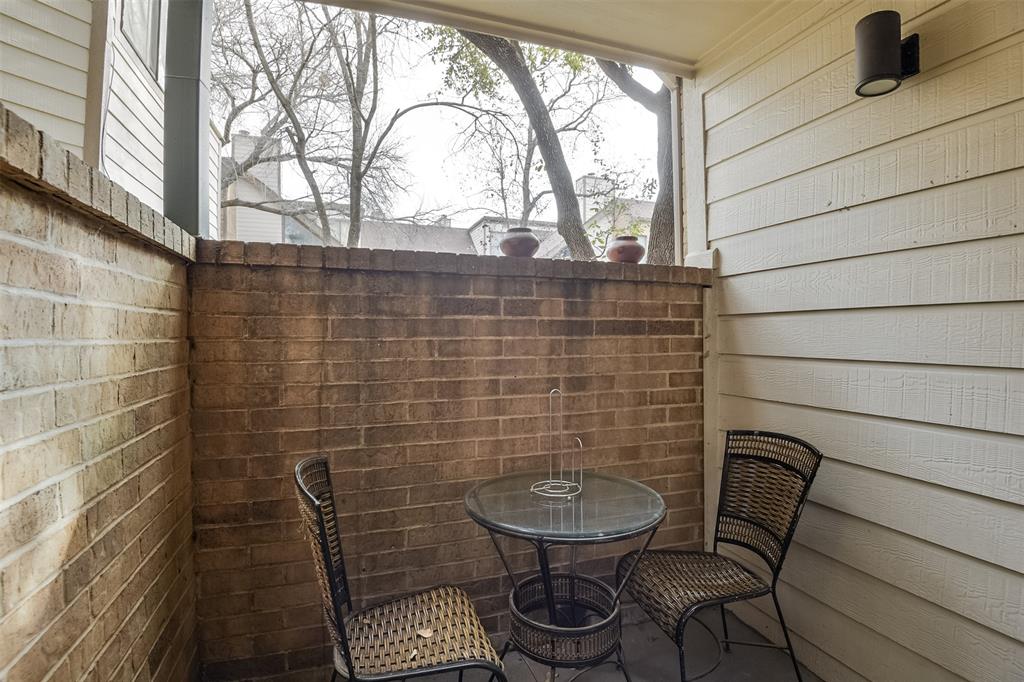 Arlington Oaks Condo - Residential