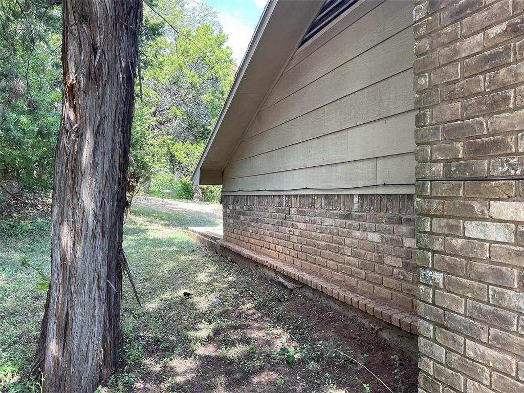 9555 Brookhollow Drive