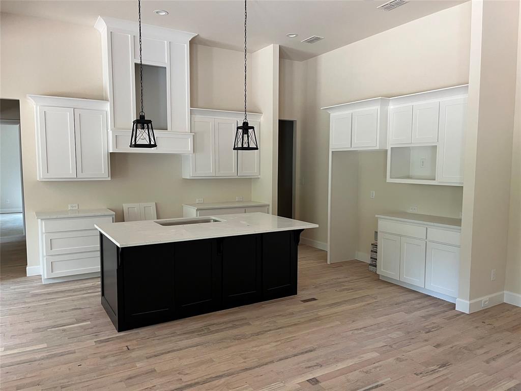 543 Private Road 6305