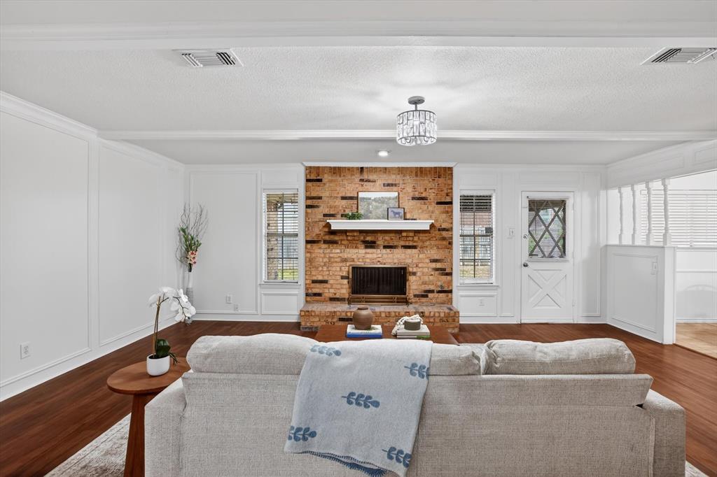 2132 Sandy Lane