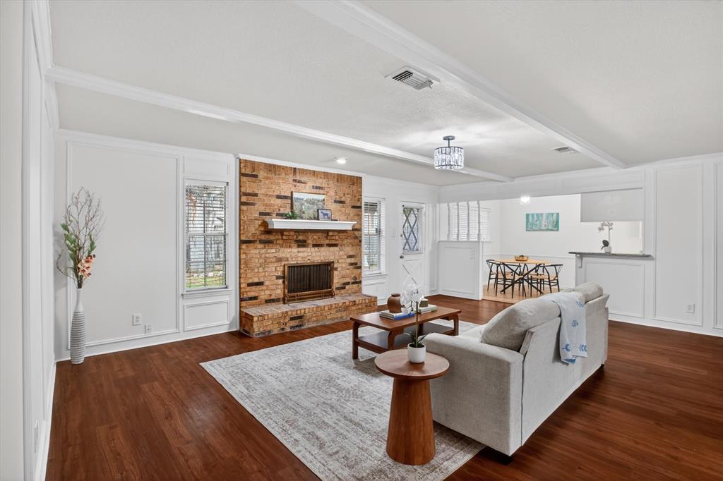 2132 Sandy Lane