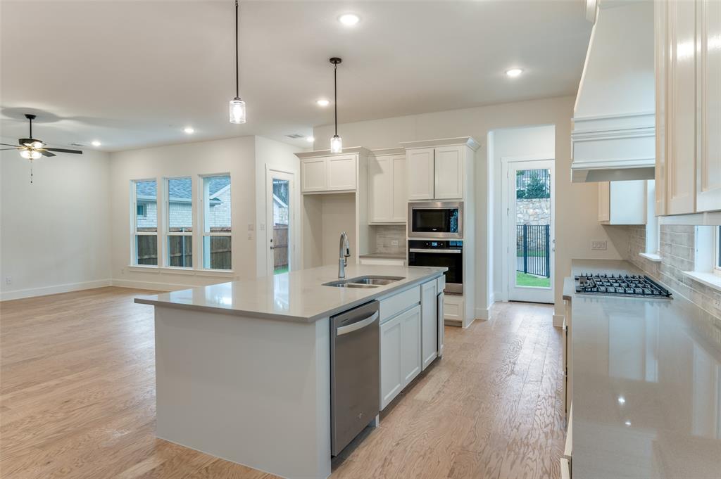516 Stark Mews