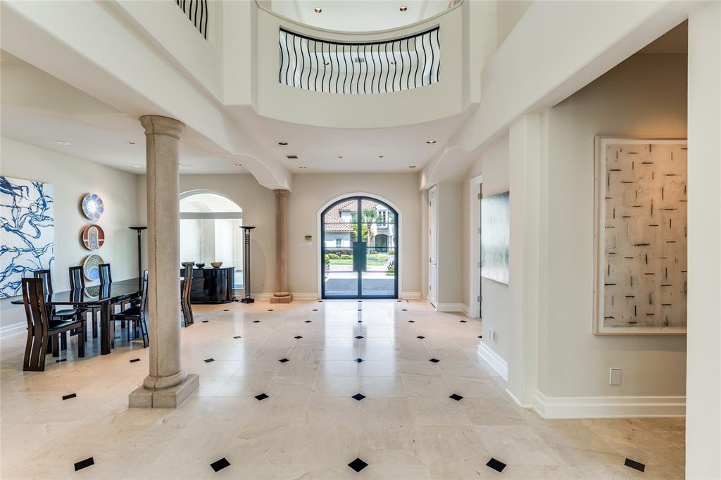 36 Downs Lake Circle