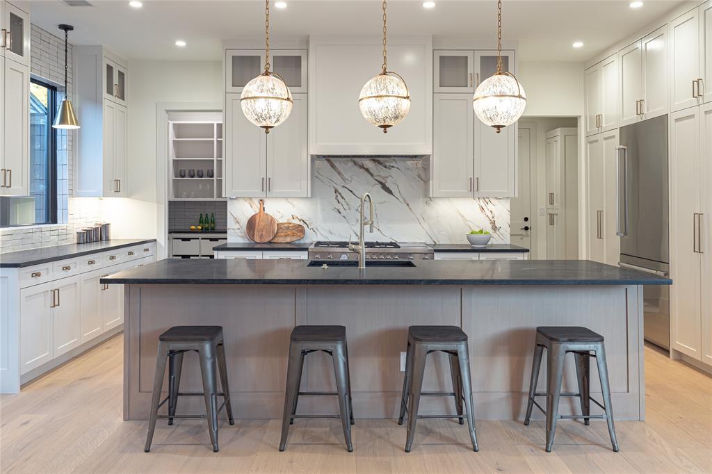 LOVERS LANE HEIGHTS - Residential