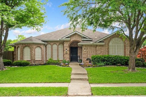 Photo of 2302 Randi Road, Rowlett, TX 75088 (MLS # 21226633)