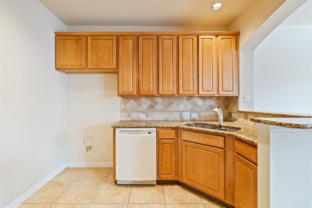 Suncreek Twnhms - Residential