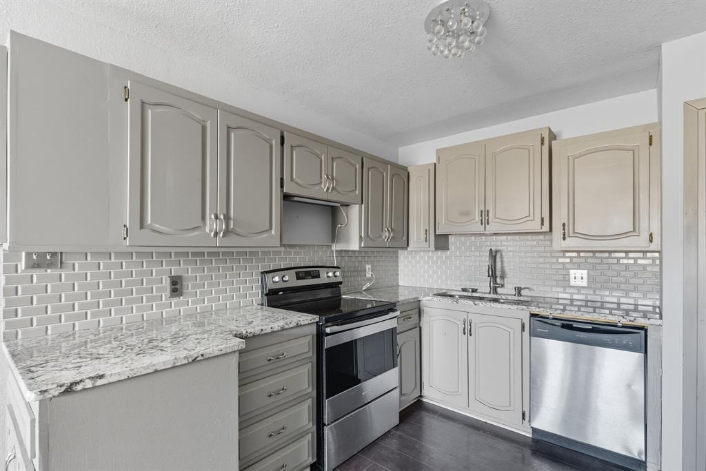 Royal Oaks - Residential