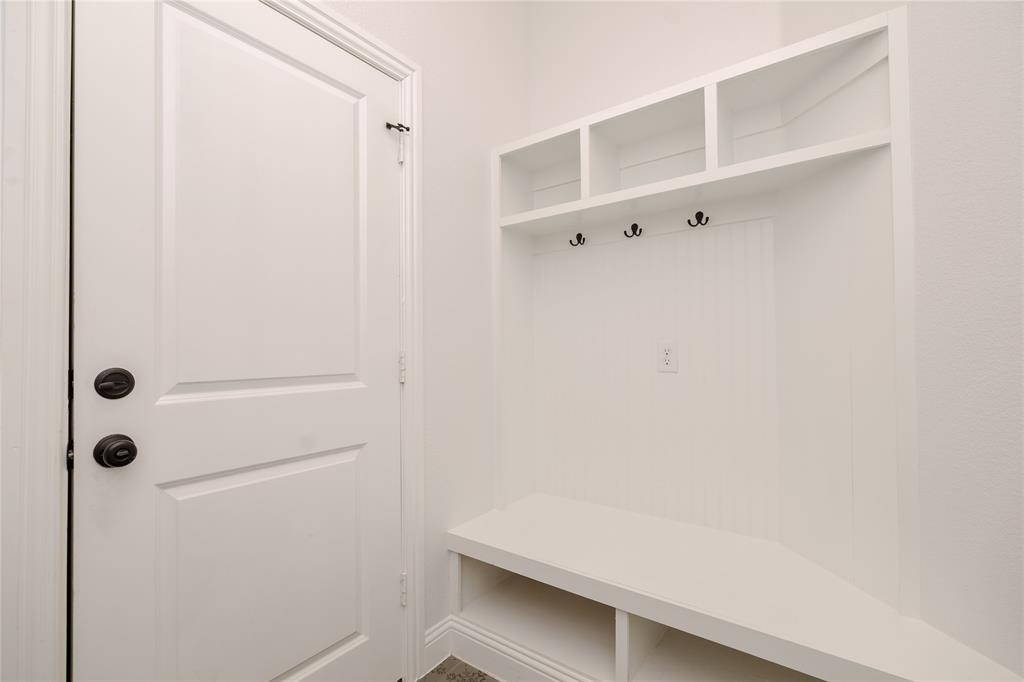 Mustang Crk - Residential