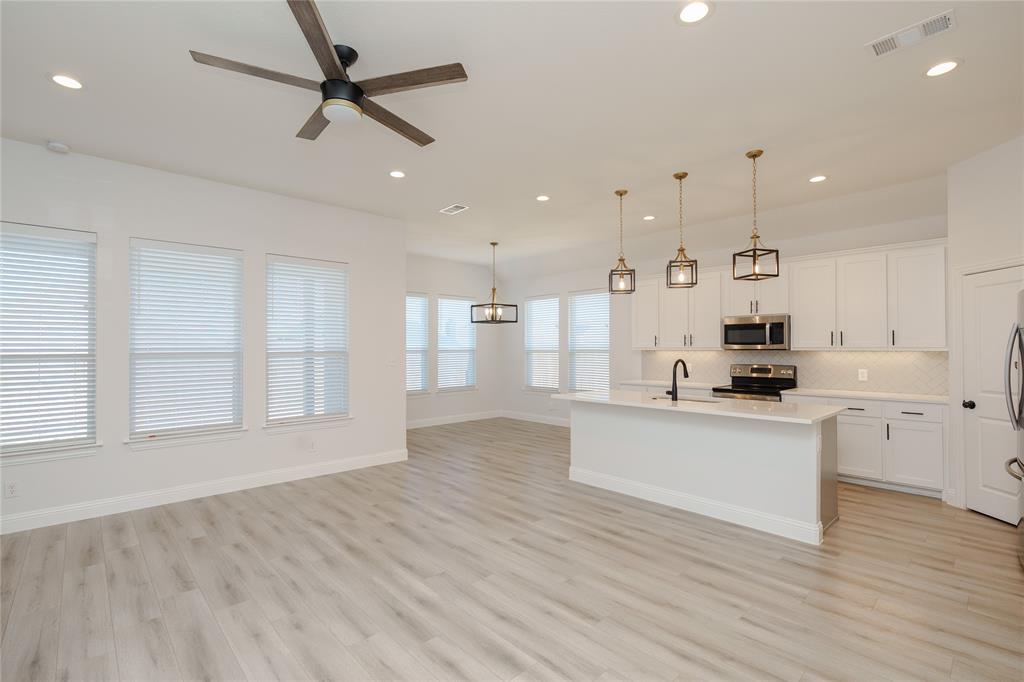 Mustang Crk - Residential