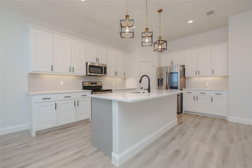 Mustang Crk - Residential