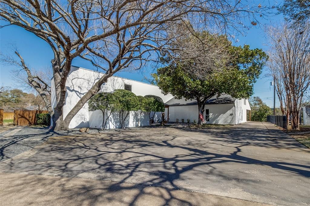 Photo of 12030 Shirestone Lane, Dallas, TX 75244 (MLS # 21194039)