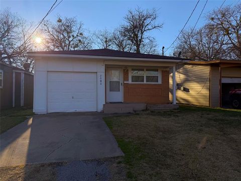 2608 N Hickory Street Sherman TX 75092