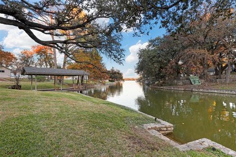 A home in Granbury