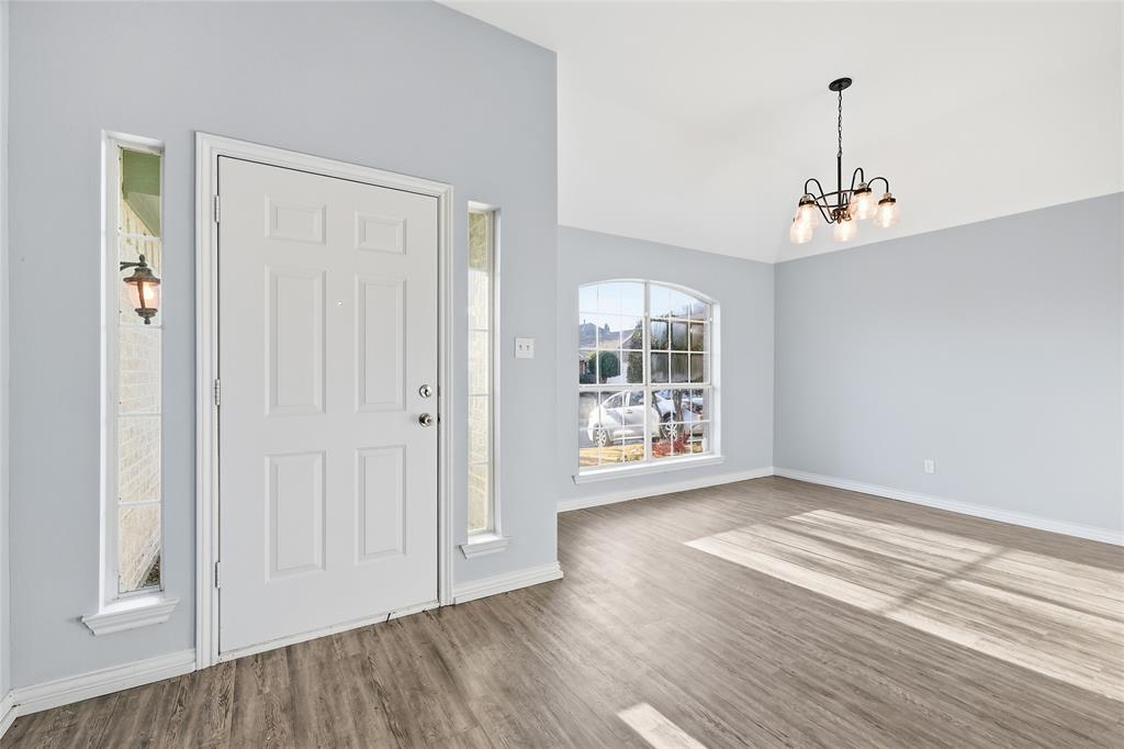 1917 BRIARWYCK Court