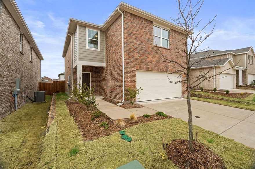 Nice 4bed 2.5 bath home in Monticello park neighborhood in Princeton TX. Home has big size backyard and good size bed rooms. 
Kitchen has SS appliances and LVP flooring. Carper in bedrooms and common areas.