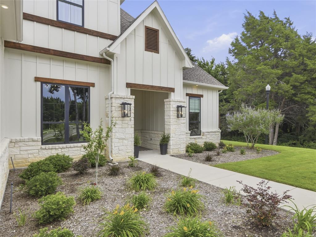 4211 Azalea Way