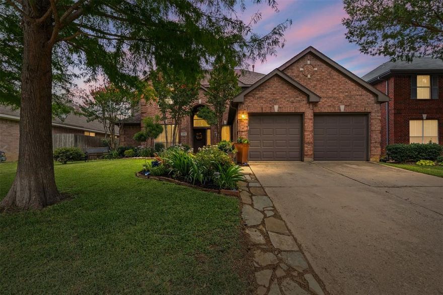 This home has everything you and your family need to live comfortably within the acclaimed Keller ISD school district. Enjoy the open spaces and soaring ceilings this property offers. The kitchen has been updated with a beautiful butcher block island and plenty of storage space. The primary bathroom has also been fully renovated, providing a relaxing retreat where you can unwind with a hot bath after a long day. The home is within walking distance of the community pool—perfect for families with kids or any household member who enjoys swimming.