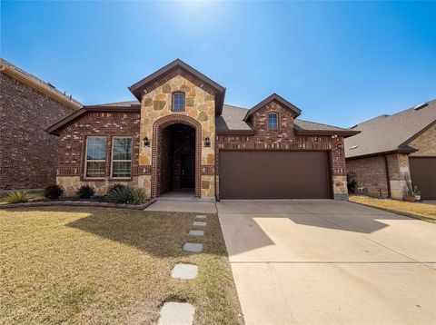 1013 Royal Lane Celina TX 75009