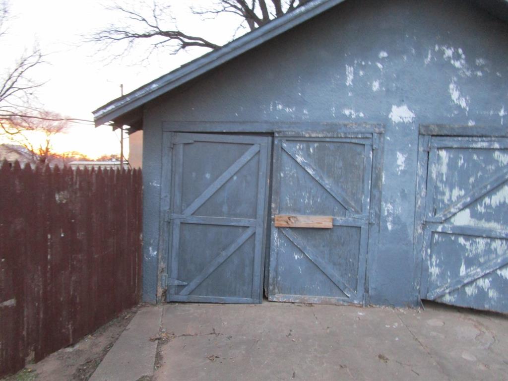 711 N 10th Street