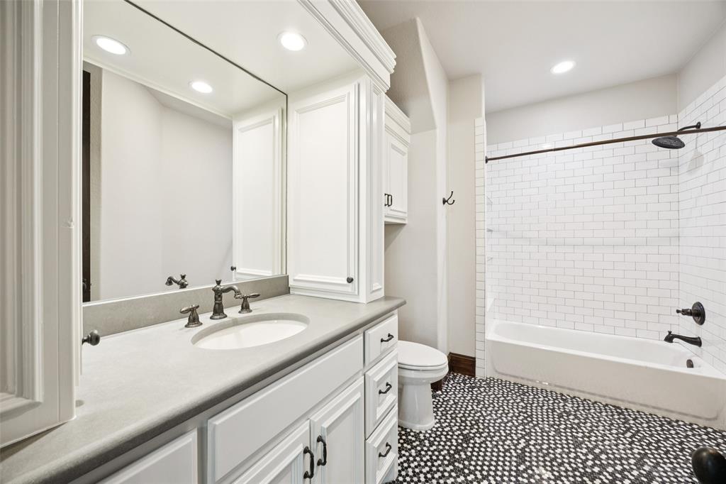 Manors At Waterford The - Residential