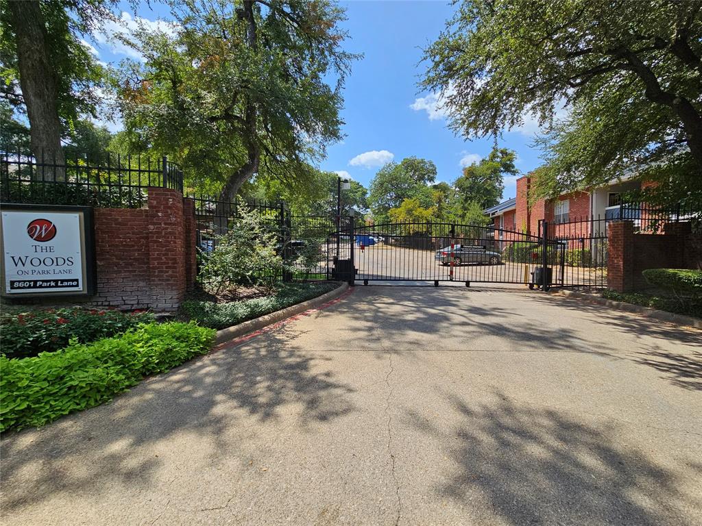 Woods On Park Lane Condos - Residential Lease