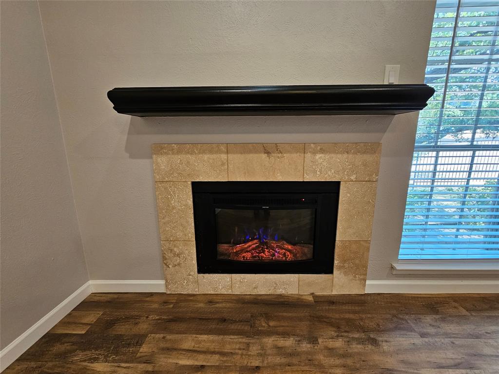 Woods On Park Lane Condos - Residential Lease