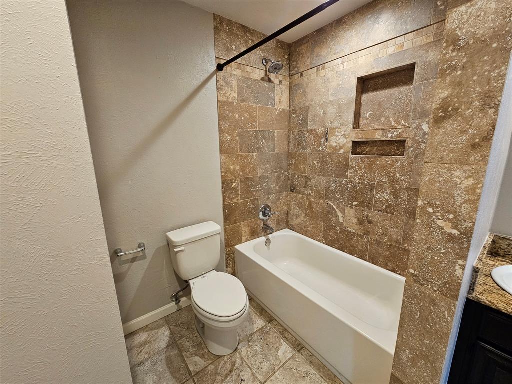 Woods On Park Lane Condos - Residential Lease