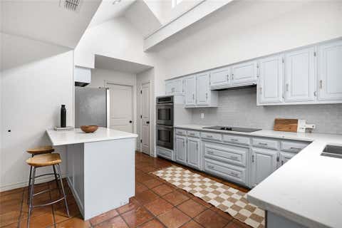 Tiny photo for 9535 Viewside Drive, Dallas, TX 75231 (MLS # 21341234)
