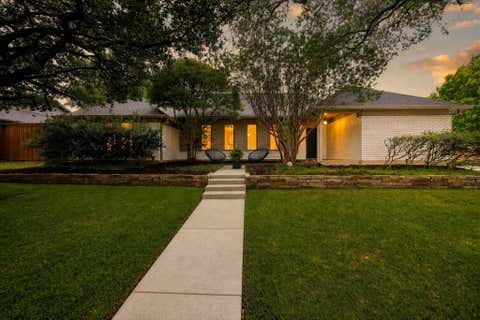 Photo of 9535 Viewside Drive, Dallas, TX 75231 (MLS # 21341234)