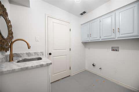 Tiny photo for 9535 Viewside Drive, Dallas, TX 75231 (MLS # 21341234)
