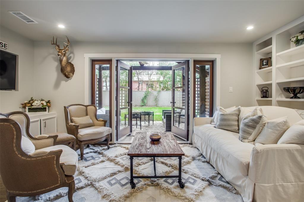 6110 Del Norte Lane
