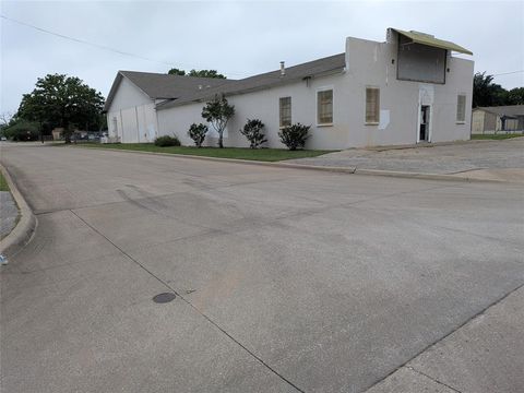 4315 NE Loraine Street Haltom City TX 76117