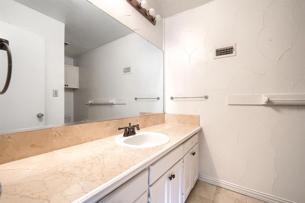 Roanoke Hills - Residential