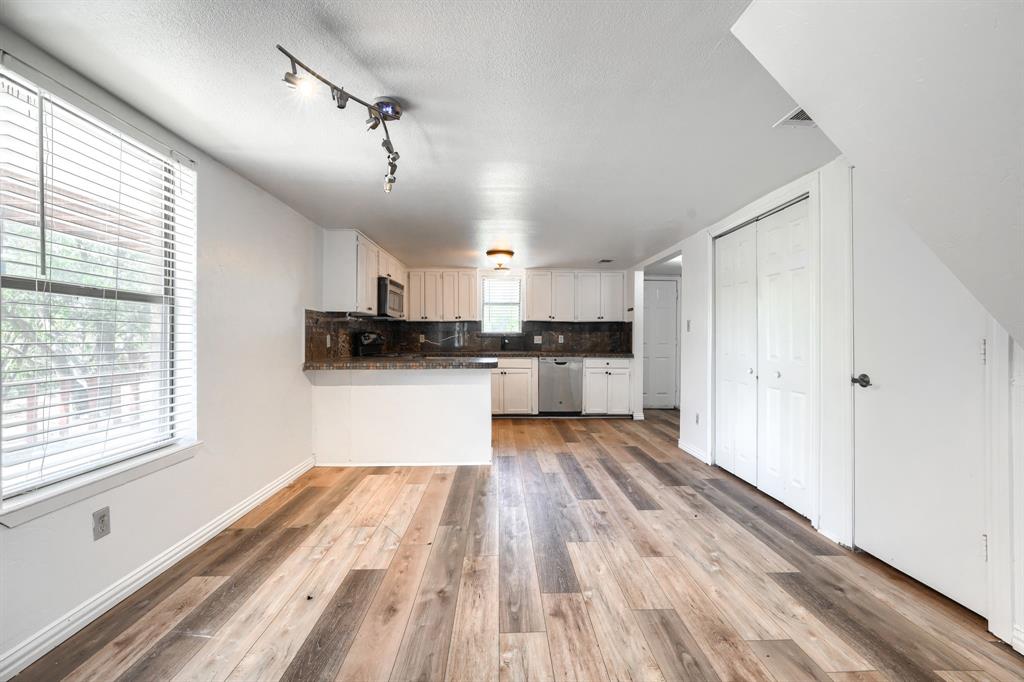 Roanoke Hills - Residential