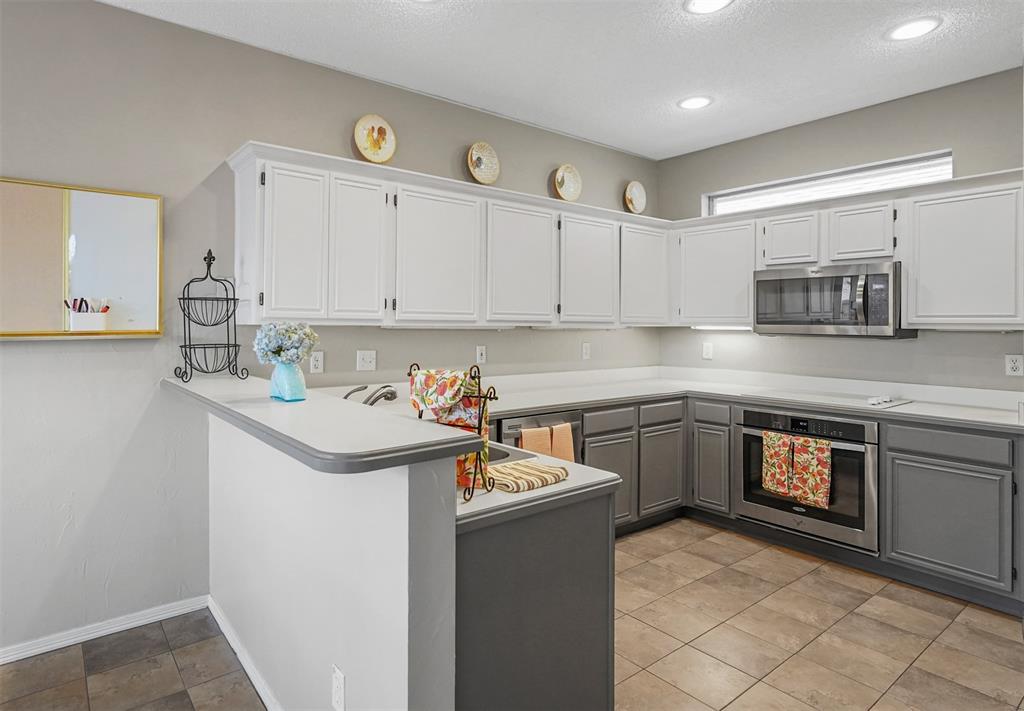 Dallas, Texas 75287, United States, 3 Bedrooms Bedrooms, ,3 BathroomsBathrooms,Residential,Active,91937