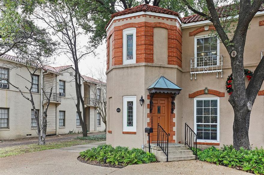 This beautifully updated FULL DUPLEX offers a perfect blend of charm and modern upgrades, featuring a total of 6 bedrooms and 4 bathrooms. Located within the highly sought-after Highland Park school district, this property provides a fantastic opportunity for families or investors seeking exceptional rental potential.The interior showcases stunning hardwood floors throughout, creating a seamless flow between rooms. Both units have been meticulously redone with attention to detail, offering spacious layouts and bright, open living areas. The kitchens are fully updated with modern appliances, ample cabinetry, and plenty of counter space for culinary enthusiasts.Each of the 6 bedrooms is generously sized, offering plenty of natural light and closet space. The 4 bathrooms have also been fully renovated, ensuring comfort and style for residents. The layout of the duplex offers privacy and convenience, whether you're looking to live in one unit and rent the other or maximize the property’s income potential.Enjoy the benefits of being in a prime location with easy access to local amenities, parks, shopping, and dining. This property is a true gem in the heart of Highland Park, with great schools, vibrant community offerings, and a welcoming atmosphere.Whether you're a savvy investor or looking for a home with rental income potential, this fully renovated duplex is a must-see.BACK ON THE MARKET AT NO FAULT TO THE HOUSE. BUYER GOT COLD FEET!