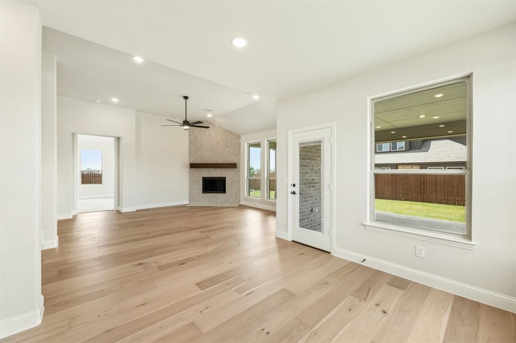 The Oasis at North Grove 75-80 - Residential