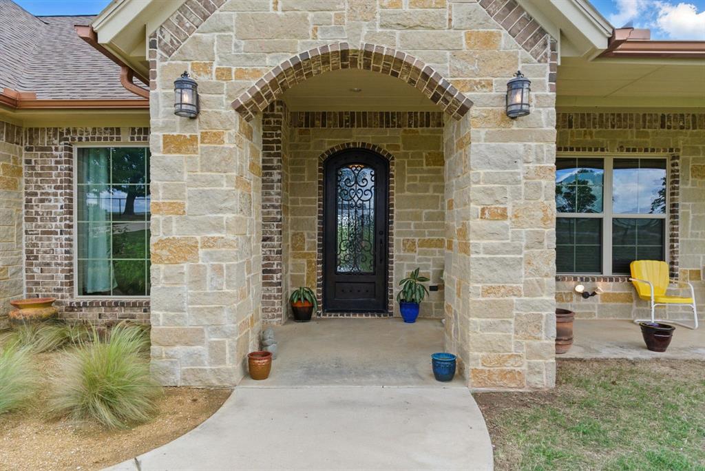 230 E Bluff Lane