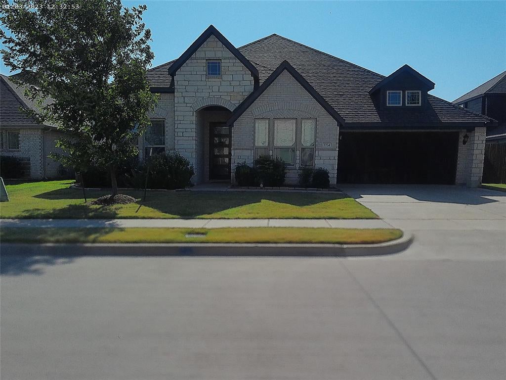 1734 Summer Lane